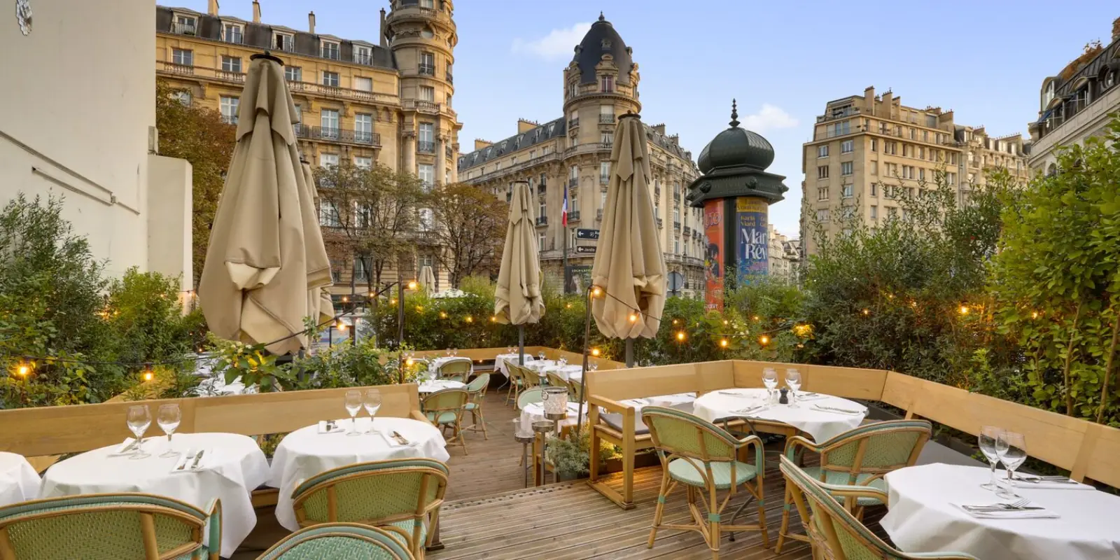 Terrasse Amourette colonne Morris Paris